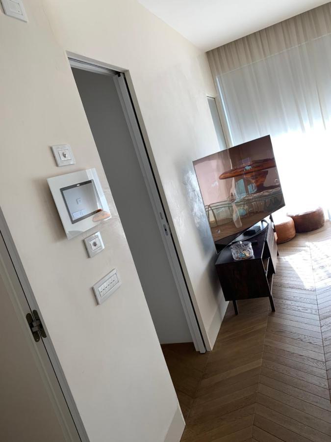 The Manfredi Deluxe Suite At Colosseum Rome Exterior photo